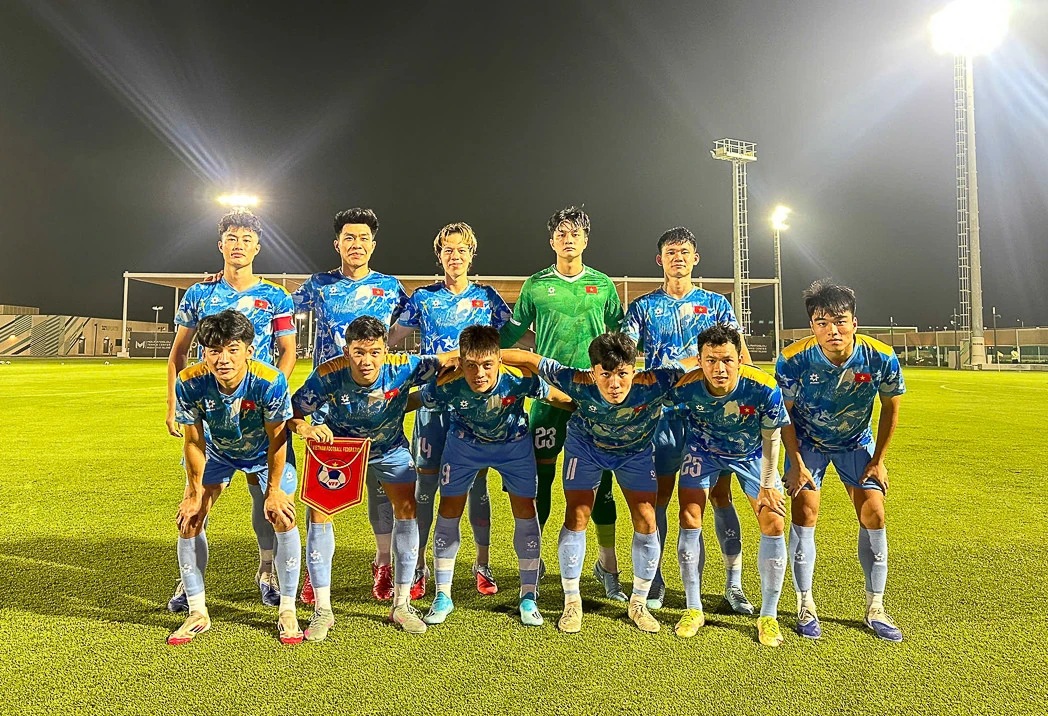 Thắng Nepal, ĐT Việt Nam vẫn xếp sau Malaysia; FIFA xem xét không tổ chức World Cup vào mùa hè