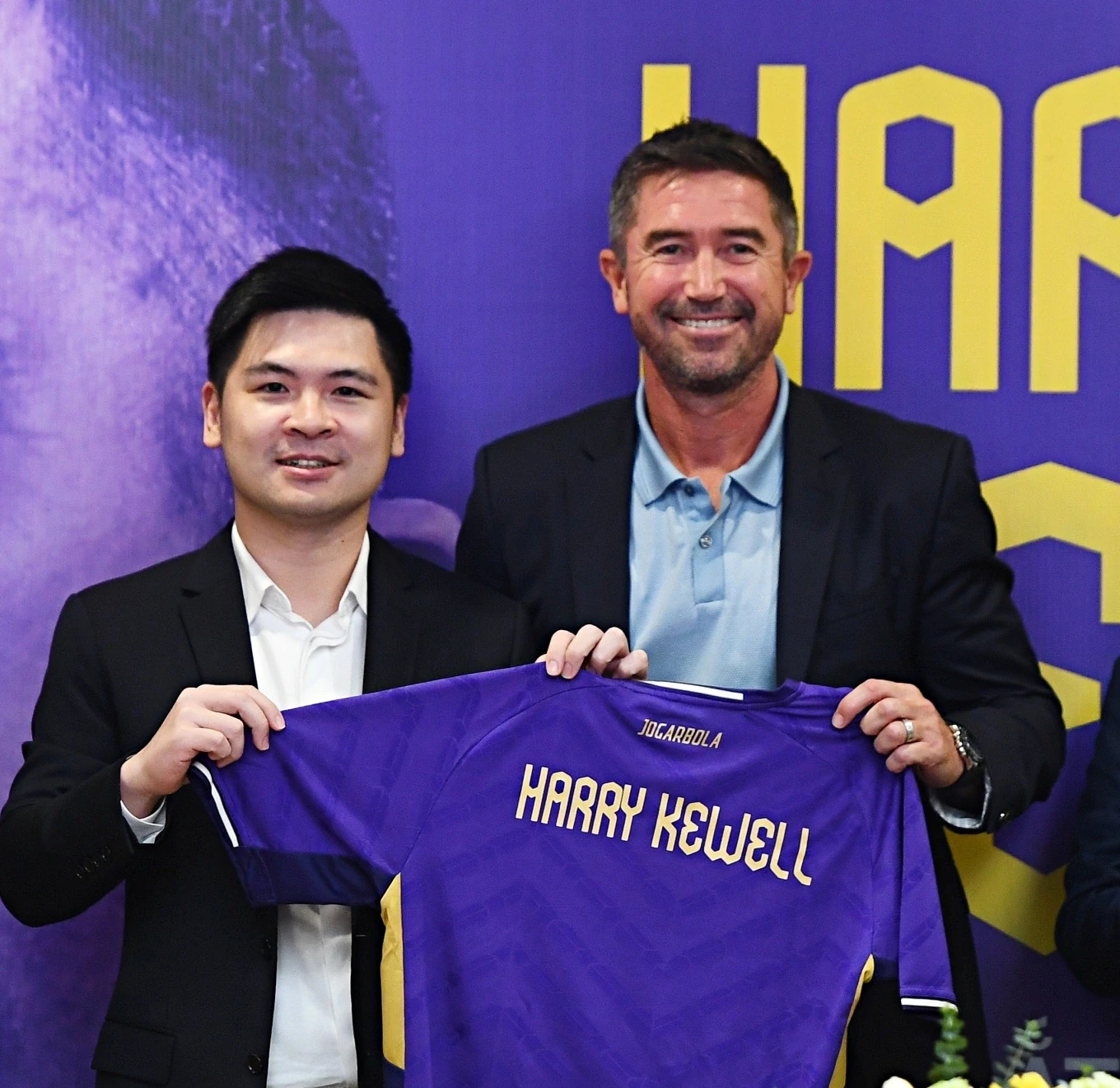 Thắng Nepal, ĐT Việt Nam vẫn xếp sau Malaysia; FIFA xem xét không tổ chức World Cup vào mùa hè