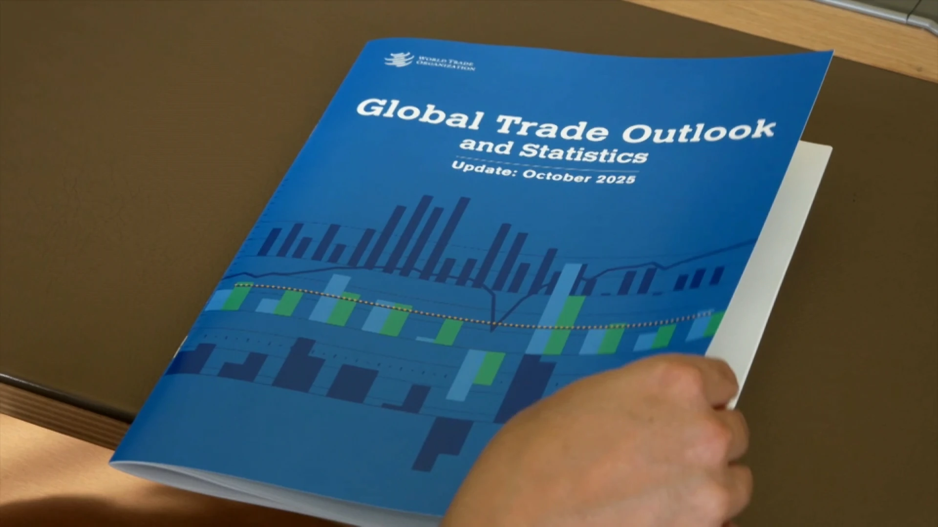 Thương mại toàn cầu khởi sắc, WTO điều chỉnh tăng triển vọng tăng trưởng năm 2025