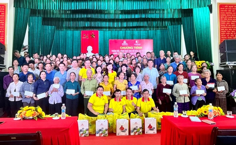 Doanh nghiệp, doanh nhân Thanh Hoá tại TP Hồ Chí Minh ủng hộ đồng bào vùng lũ hơn 2,25 tỷ đồng