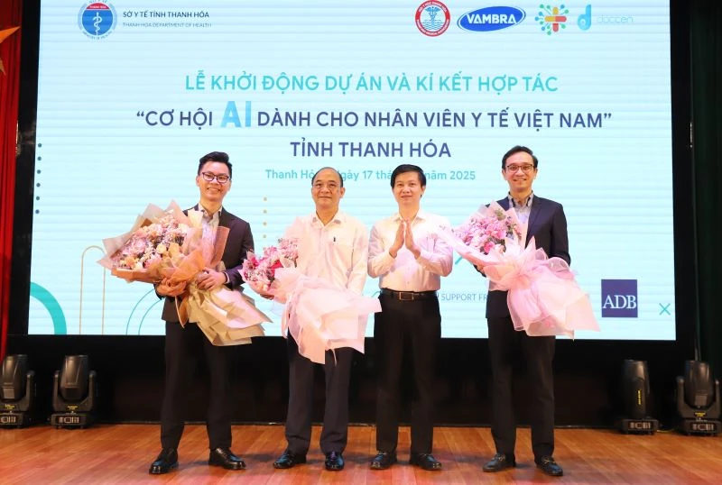 Ký kết Thoả thuận hợp tác triển khai Dự án Đào tạo ứng dụng AI cho nhân viên y tế tỉnh Thanh Hoá
