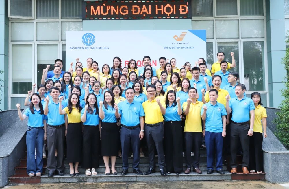 Ra quân tuyên truyền vận động người dân tham gia BHXH tự nguyện, BHYT