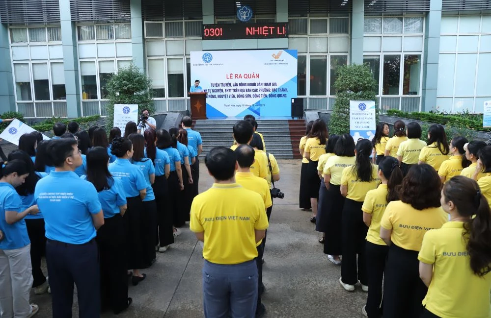 Ra quân tuyên truyền vận động người dân tham gia BHXH tự nguyện, BHYT