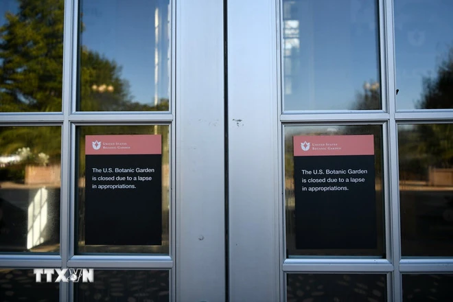 Khủng hoảng ngân sách Mỹ: Hơn 1,4 triệu nhân viên liên bang bị ảnh hưởng