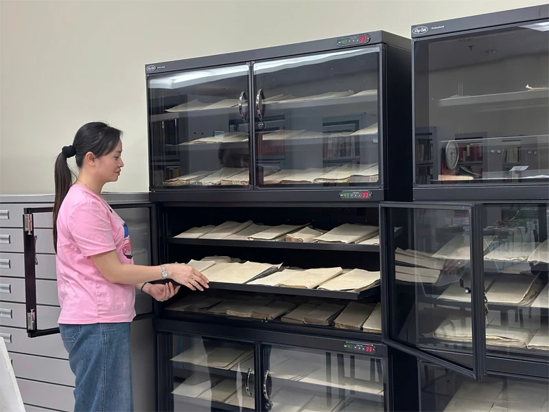 Gìn giữ “hồn cốt” qua từng sách cổ