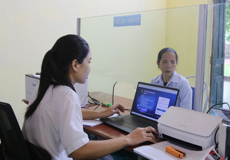 Lương Sơn: Xây dựng nền hành chính vì Nhân dân phục vụ