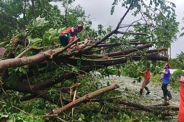 Bão Fengshen tàn phá đảo Luzon, Philippines ban bố cảnh báo khẩn