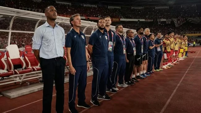 HLV Kim Sang Sik muốn thắng đậm Nepal; HLV Kluivert bay thẳng về Hà Lan sau thất bại tại vòng loại World Cup