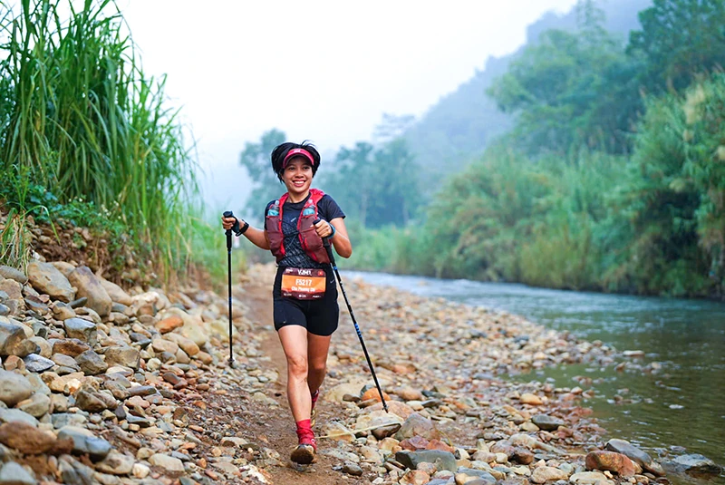 Gần 1.500 vận động viên từ 36 quốc gia tranh tài tại Giải chạy Marathon băng rừng Việt Nam năm 2025