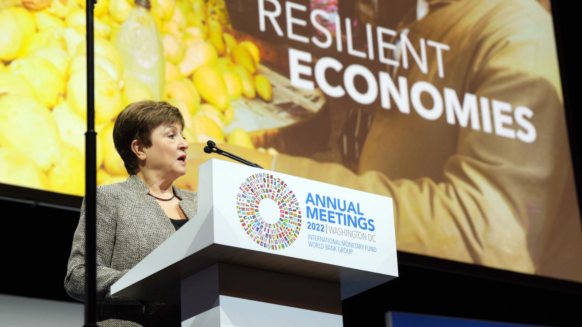 IMF cảnh báo nợ công toàn cầu có thể vượt 100% GDP vào năm 2029, kêu gọi G20 ưu tiên giải quyết