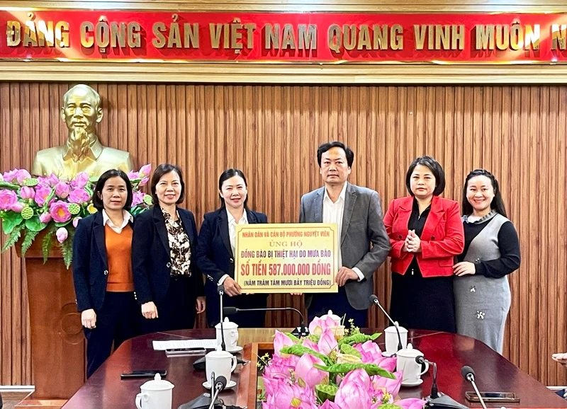 Các địa phương, doanh nghiệp tiếp tục ủng hộ đồng bào vùng lũ