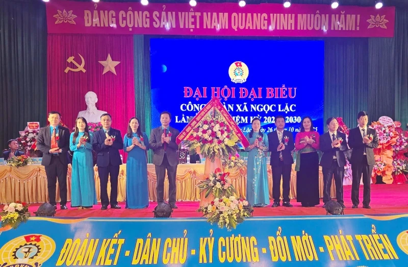 Công đoàn xã Ngọc Lặc quan tâm chăm lo, bảo vệ quyền lợi người lao động