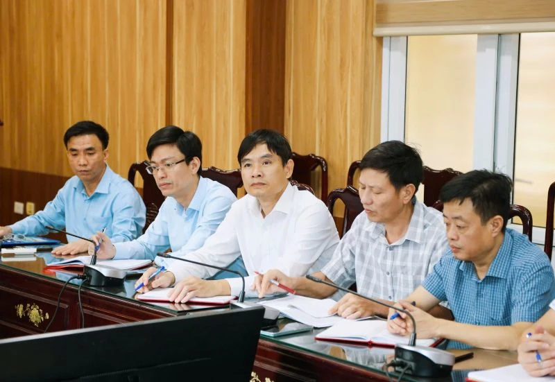 Ban Tuyên giáo và Dân vận Tỉnh ủy tổ chức hội nghị báo cáo viên tháng 10/2025