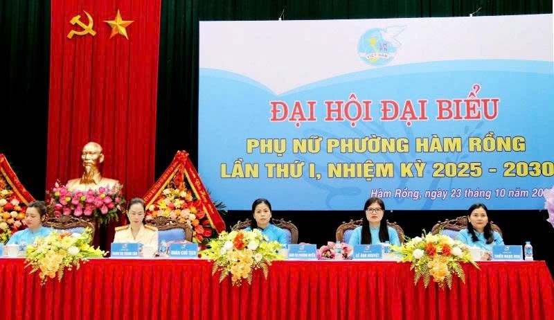 Phụ nữ tiên phong, góp phần xây dựng phường Hàm Rồng văn minh, hiện đại
