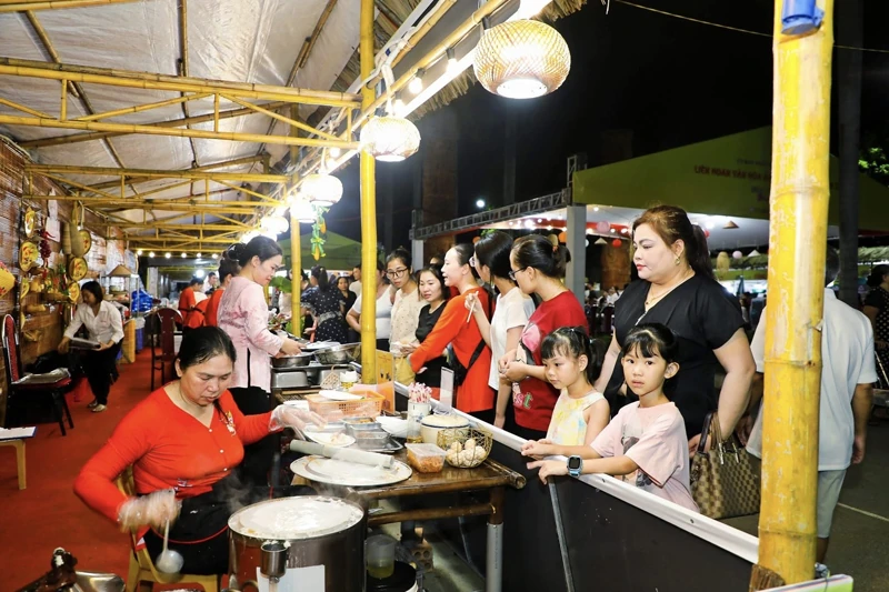 Hấp dẫn du khách từ các sự kiện văn hóa, du lịch mùa thu đông