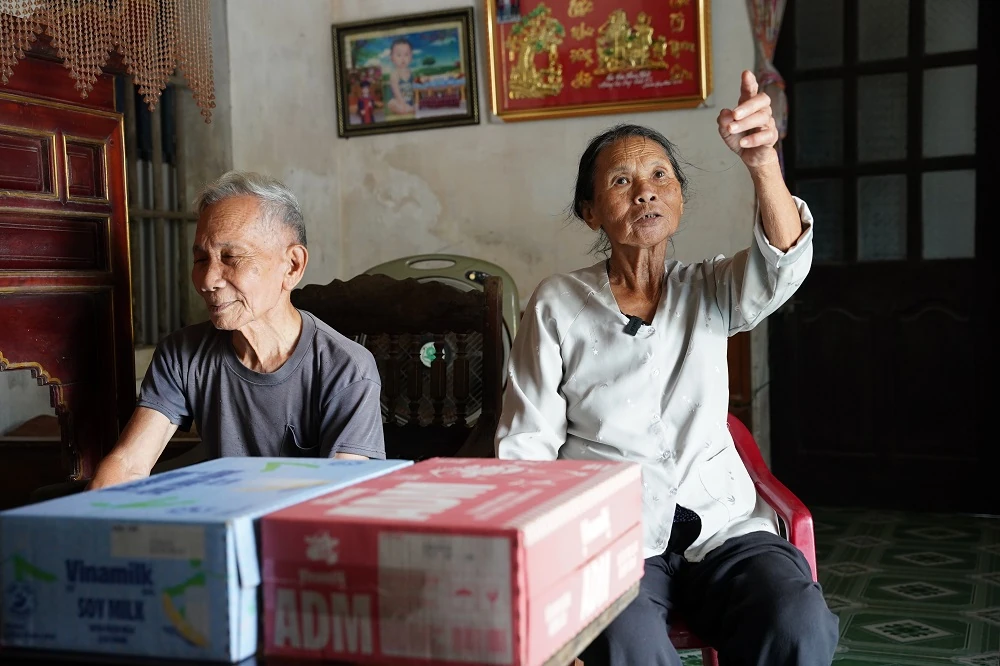 Hàng trăm nghìn sản phẩm dinh dưỡng Vinamilk được trao tặng cho bà con vùng bão lũ