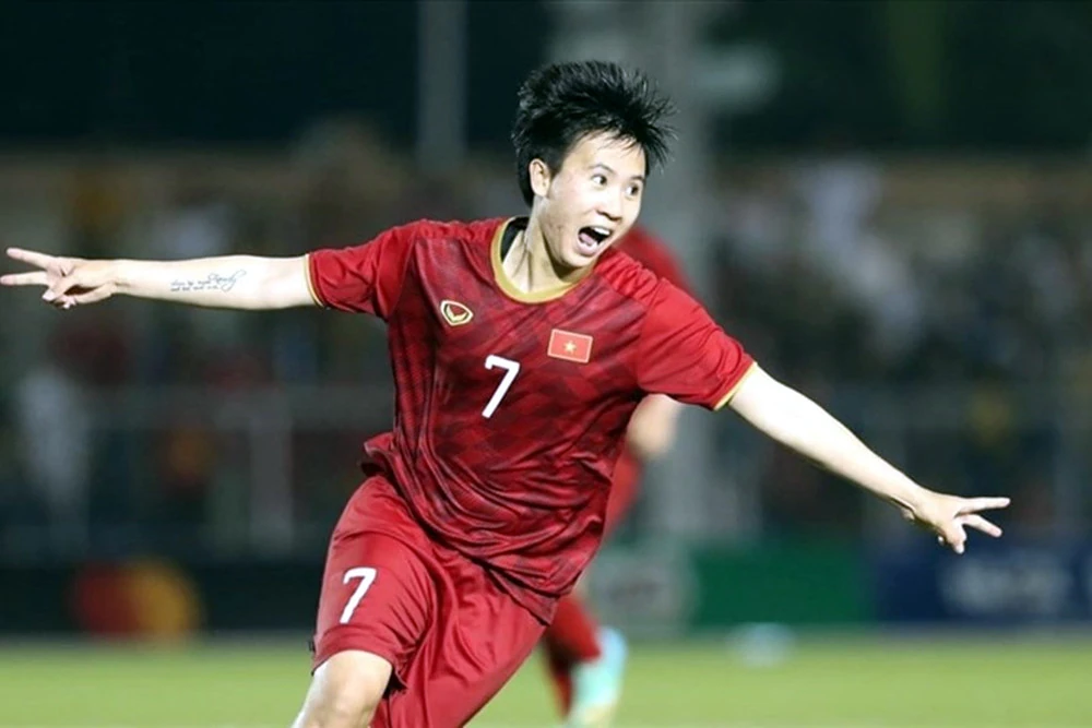 Thủ môn Bùi Tiến Dũng đứt dây chằng, nghỉ hết mùa; Các “ông lớn” thắng hủy diệt tại Champions League