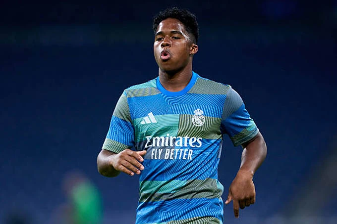 Các sao trẻ tỏa sáng rực rỡ ở Champions League; U22 Việt Nam “thử lửa” trước thềm SEA Games 33