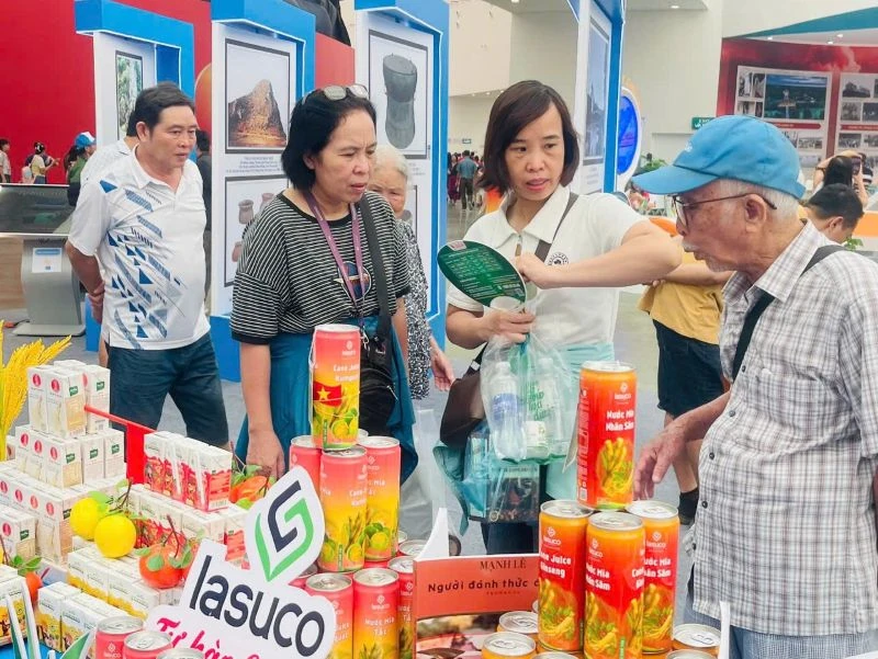 Thanh Hóa quảng bá giới thiệu nhiều sản phẩm tiêu biểu tại Hội chợ Mùa thu 2025