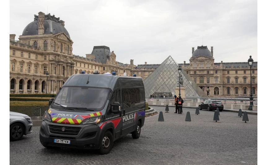 Bảo tàng Louvre báo động đỏ: Tổng thống Macron lên án vụ trộm cổ vật, cam kết không khoan nhượng