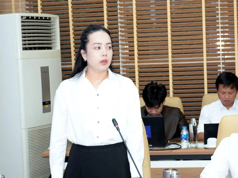 Chủ tịch HĐTV EVNNPC Đỗ Nguyệt Ánh làm việc với Công ty Điện lực Thanh Hóa