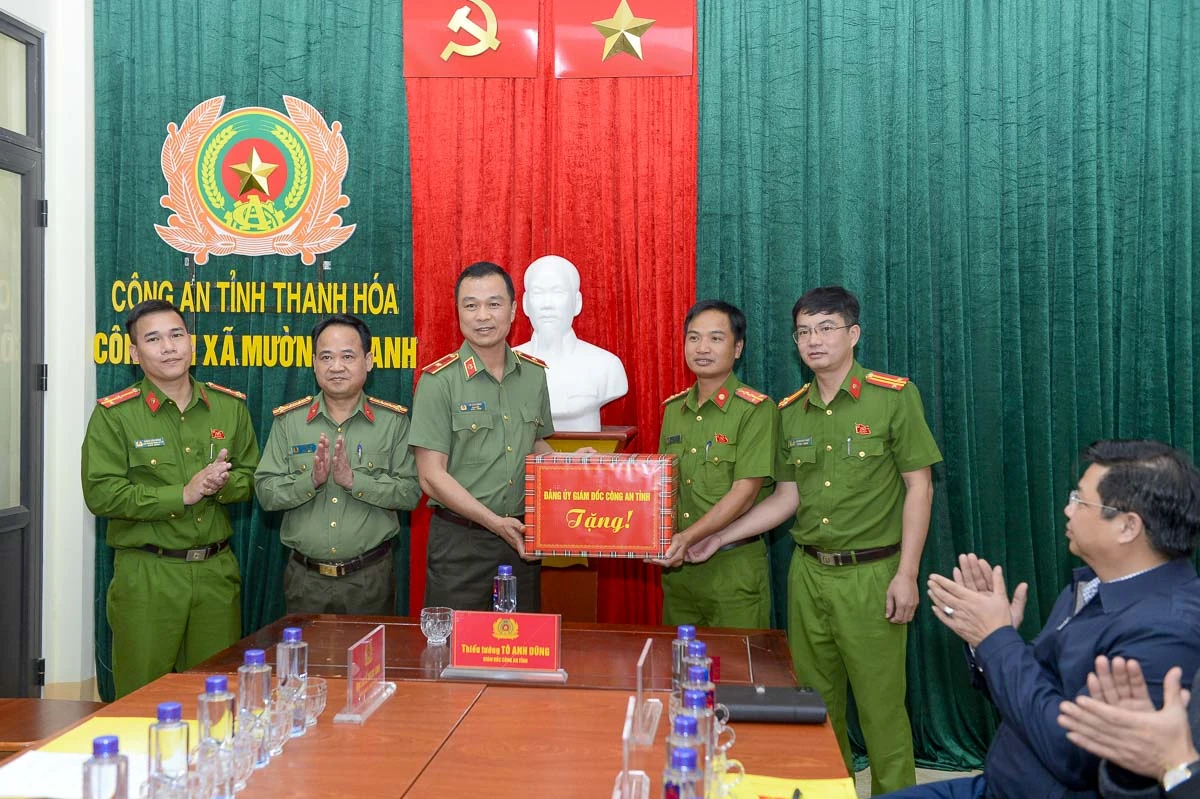 Giám đốc Công an tỉnh thăm, làm việc với Công an các xã biên giới