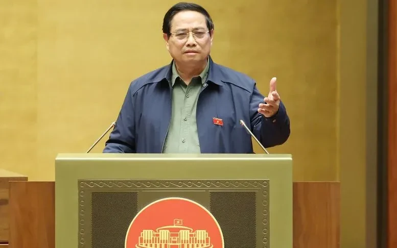 Thủ tướng Phạm Minh Chính: Sẽ xem xét, cân đối để tăng lương sớm hơn