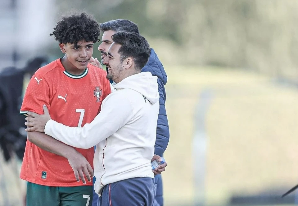 Đông Á Thanh Hóa mất Doãn Ngọc Tân vì chấn thương; Chủ tịch FAT trực tiếp xin lỗi vụ dùng sai Quốc kỳ Việt Nam