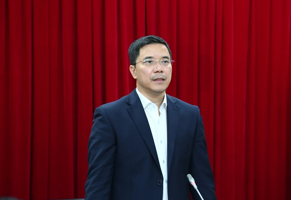 Phó Bí thư Thường trực Tỉnh ủy Nguyễn Hồng Phong: Phải quyết tâm xóa thôn, bản lõm sóng di động trước ngày 31/12/2025