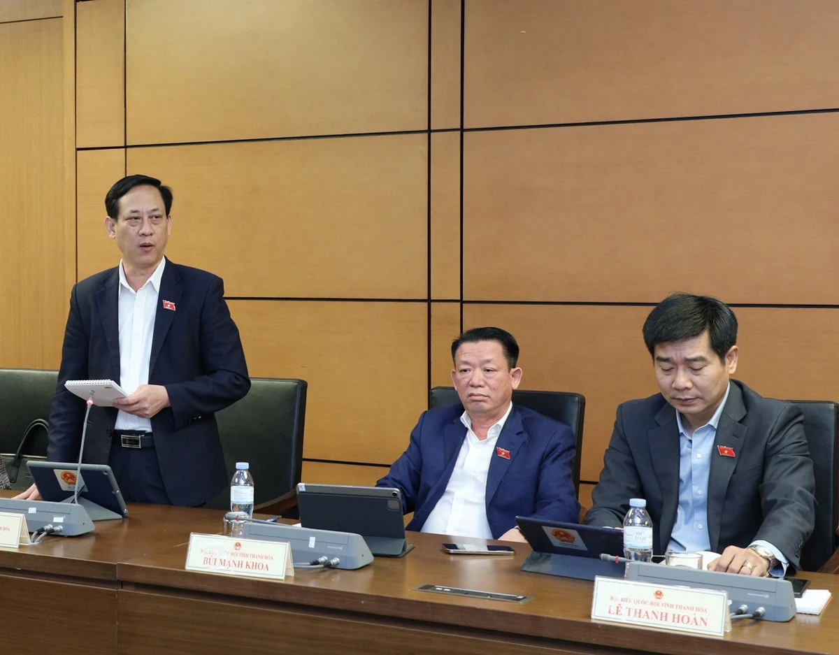 Đoàn ĐBQH Thanh Hóa tham gia thảo luận tại tổ, góp ý vào 3 dự án Luật