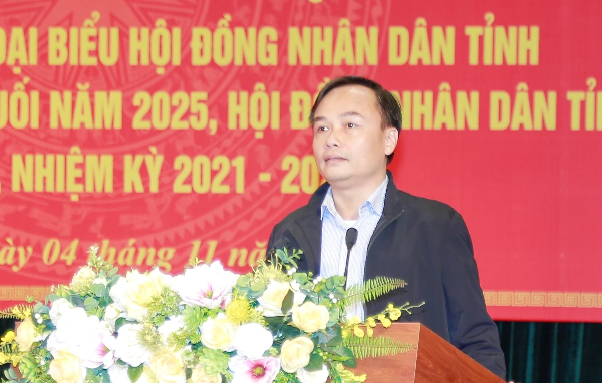 Phó Bí thư Tỉnh ủy, Chủ tịch Ủy ban MTTQ tỉnh Trịnh Tuấn Sinh tiếp xúc cử tri Sầm Sơn