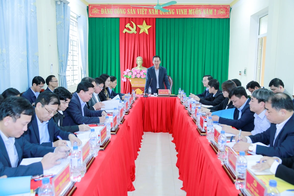 Phó Bí thư Tỉnh ủy, Chủ tịch Ủy ban MTTQ tỉnh Trịnh Tuấn Sinh thăm, làm việc với các xã Thạch Quảng, Thành Vinh và Thạch Bình