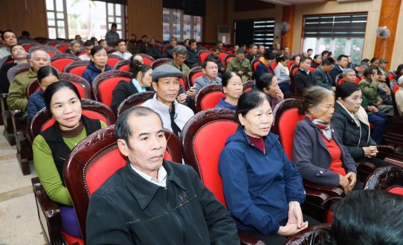 Phó Chủ tịch Thường trực HĐND tỉnh Lê Tiến Lam tiếp xúc cử tri các xã thuộc huyện Hoằng Hóa cũ