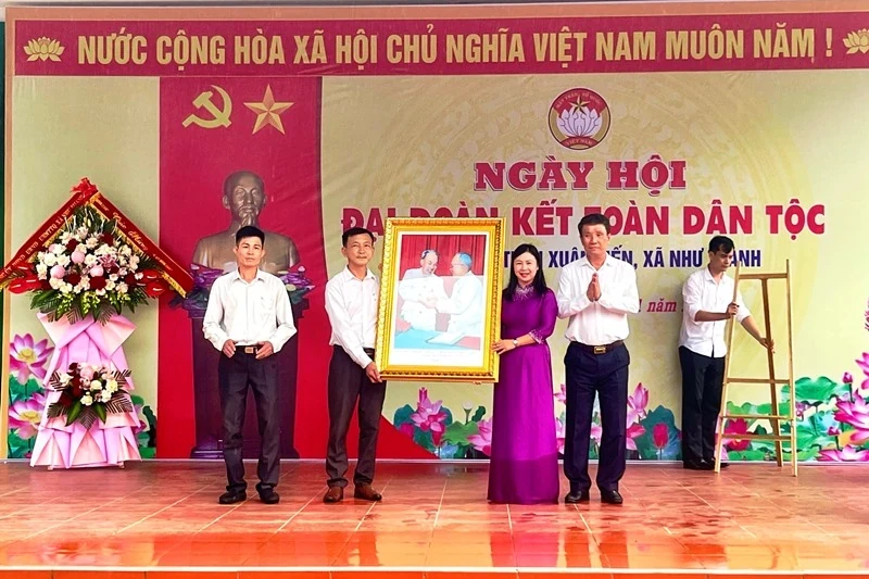 Phó Chủ tịch Ủy ban MTTQ tỉnh dự Ngày hội Đại đoàn kết toàn dân tộc tại xã Như Thanh