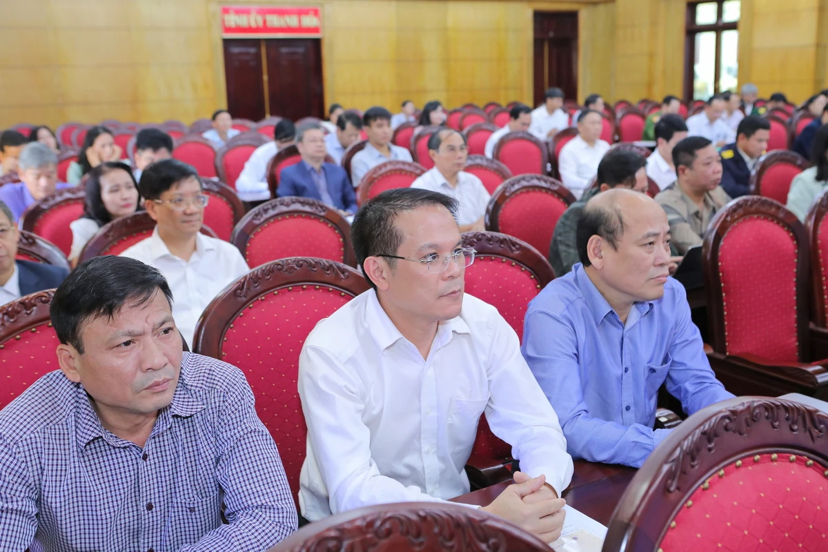 Lấy hiệu quả thực hiện nghị quyết làm thước đo uy tín của Đảng, niềm tin của Nhân dân và sức mạnh của cả hệ thống chính trị