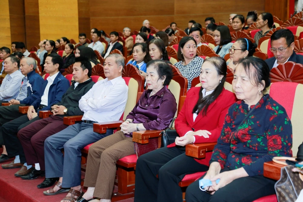 Tổ đại biểu HĐND tỉnh tiếp xúc cử tri các phường Bỉm Sơn và Quang Trung