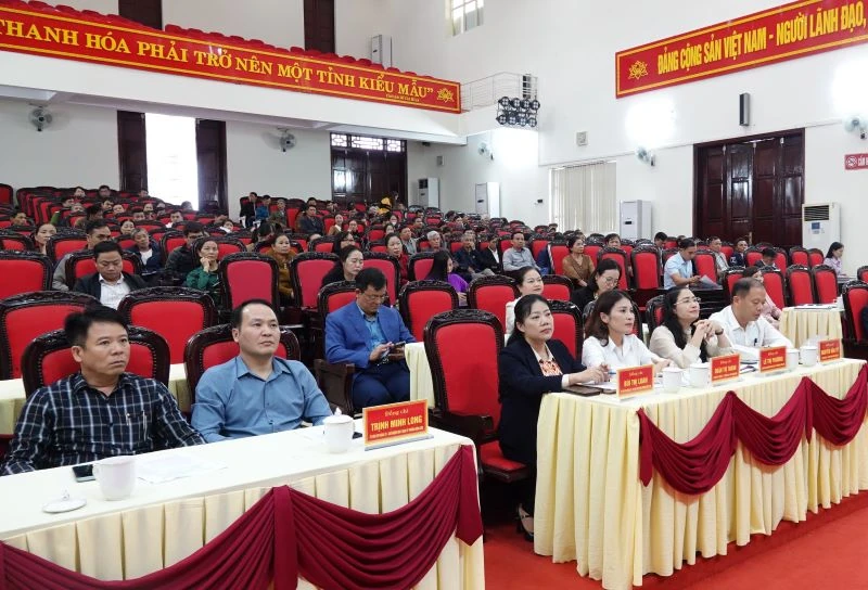 Phó Chủ tịch HĐND tỉnh Nguyễn Quang Hải tiếp xúc cử tri phường Đông Sơn