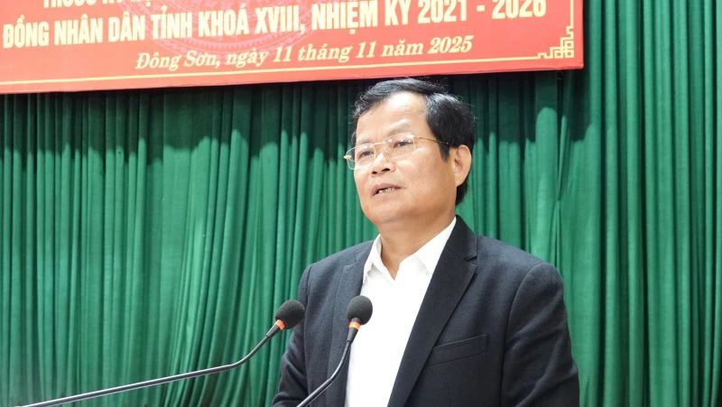 Phó Chủ tịch HĐND tỉnh Nguyễn Quang Hải tiếp xúc cử tri phường Đông Sơn