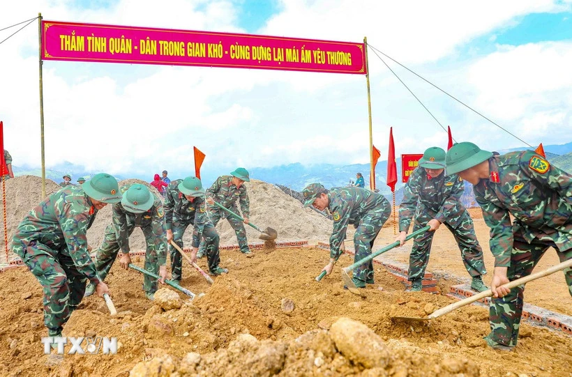 Xây mới nhà, tái định cư cho hộ có nhà bị lũ cuốn, hoàn thành trước 31/1/2026