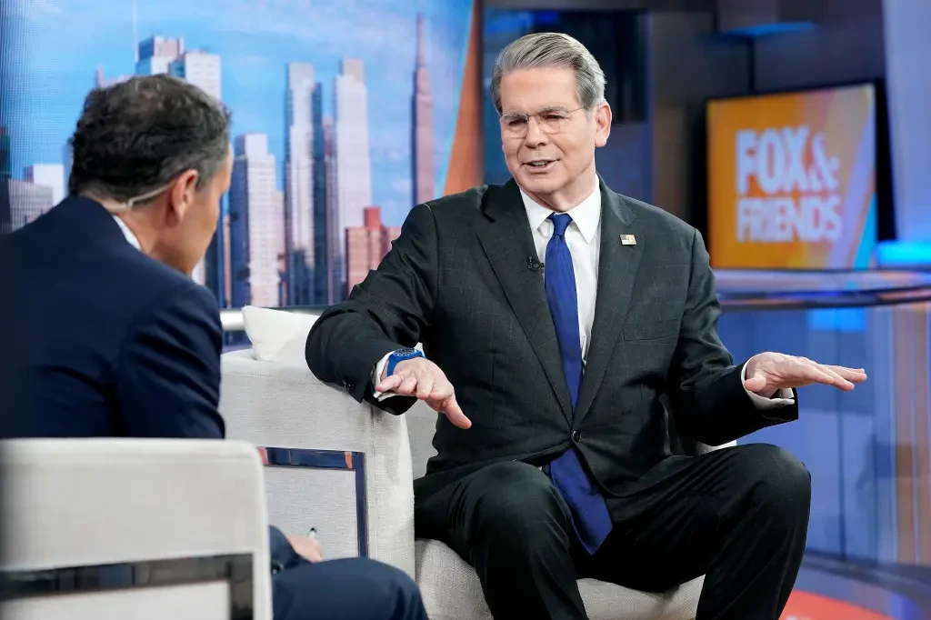 Tổng thống Mỹ ký đạo luật chi tiêu, chấm dứt đợt đóng cửa chính phủ dài nhất trong lịch sử