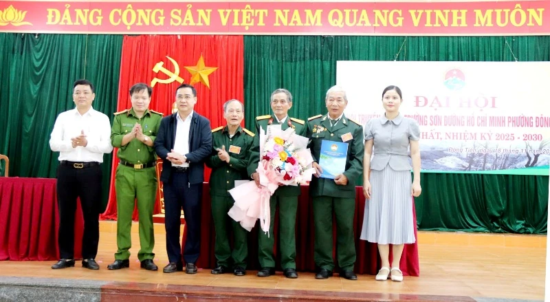 Đại hội điểm Hội Truyền thống Trường Sơn - đường Hồ Chí Minh phường Đông Tiến