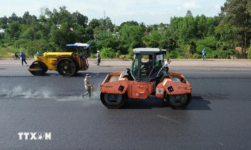 Đẩy nhanh tiến độ, đảm bảo khai thác trên 3.000km đường bộ cao tốc trong năm nay