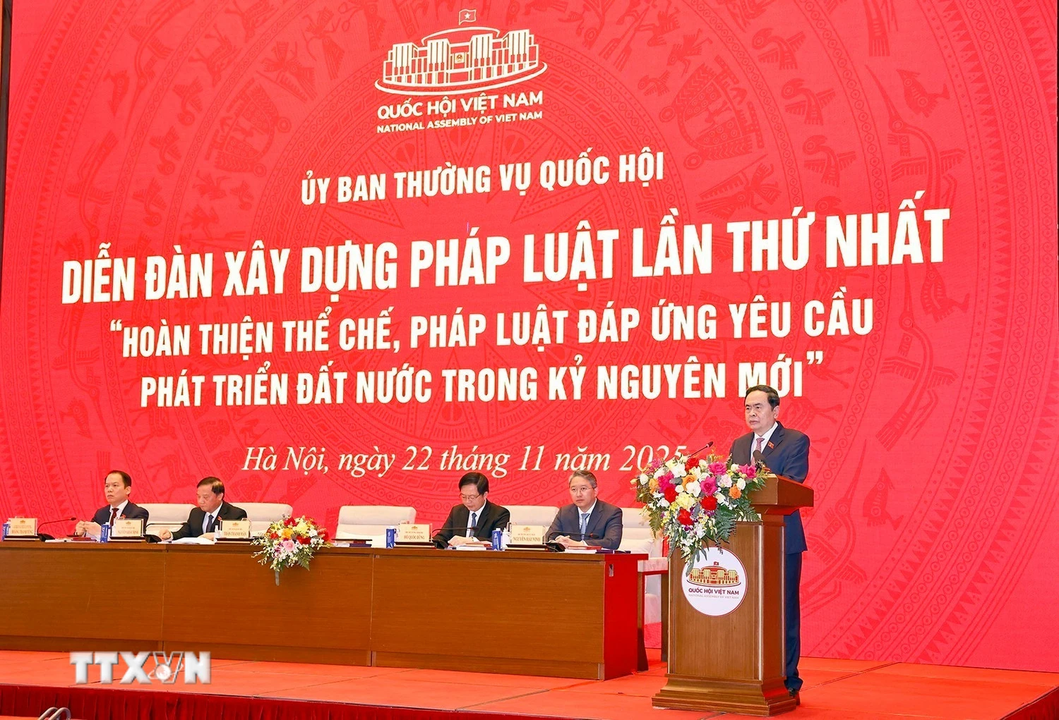 Thực hiện nghiêm quy trình lập pháp, kiên quyết phòng, chống tiêu cực, lợi ích nhóm