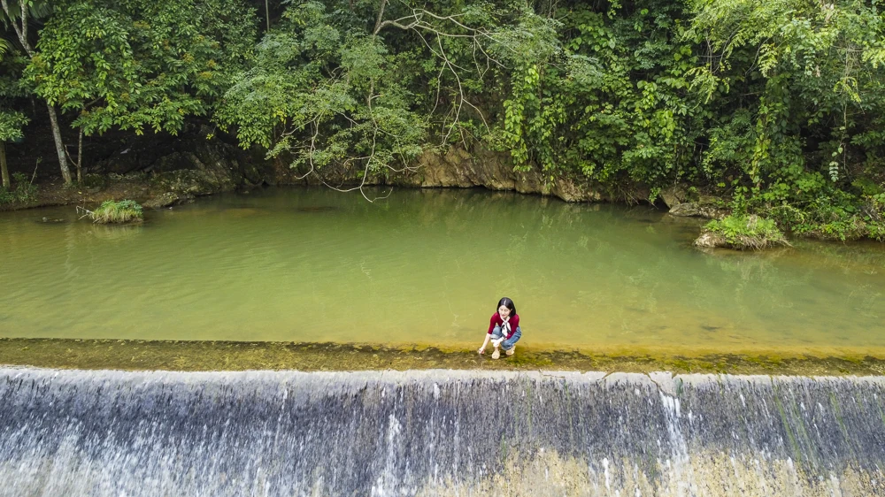 Bí ẩn hang cá thần giữa đại ngàn xứ Thanh