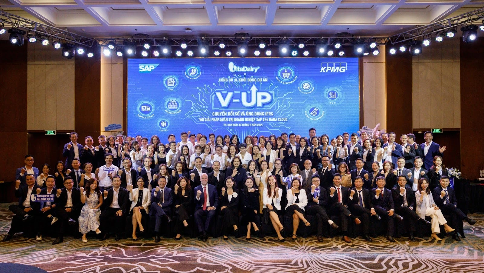 VitaDairy vinh dự nhận giải thưởng quốc tế nhờ chuyển đổi số