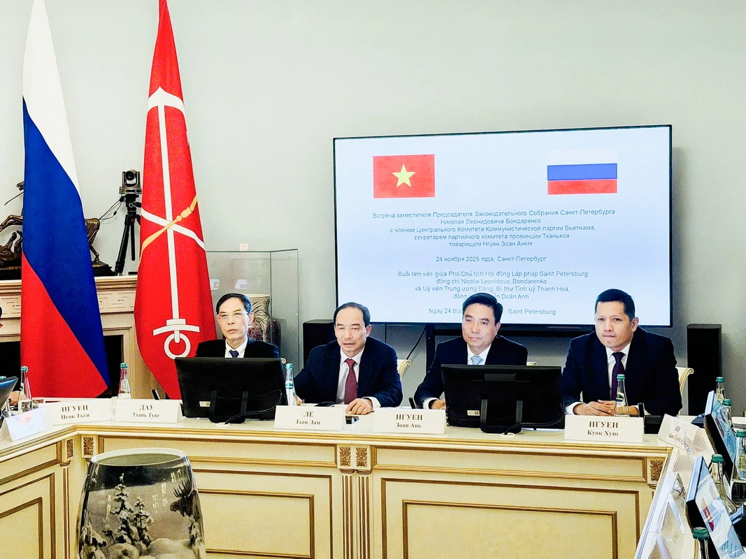 Bí thư Tỉnh ủy Nguyễn Doãn Anh làm việc với Hội đồng Lập pháp thành phố Saint Petersburg, Liên bang Nga