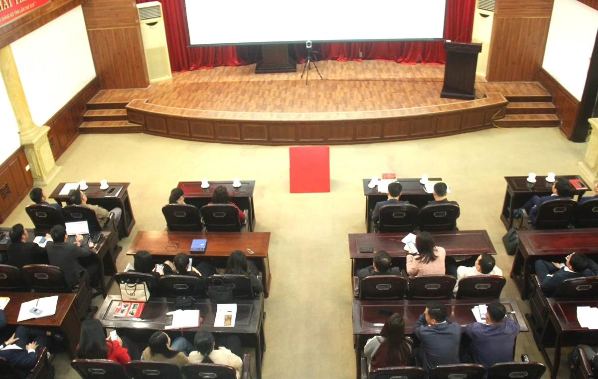 Xây dựng Văn phòng cấp ủy chuyên nghiệp, hiện đại, tham mưu và phục vụ tốt công tác lãnh đạo của Trung ương, địa phương