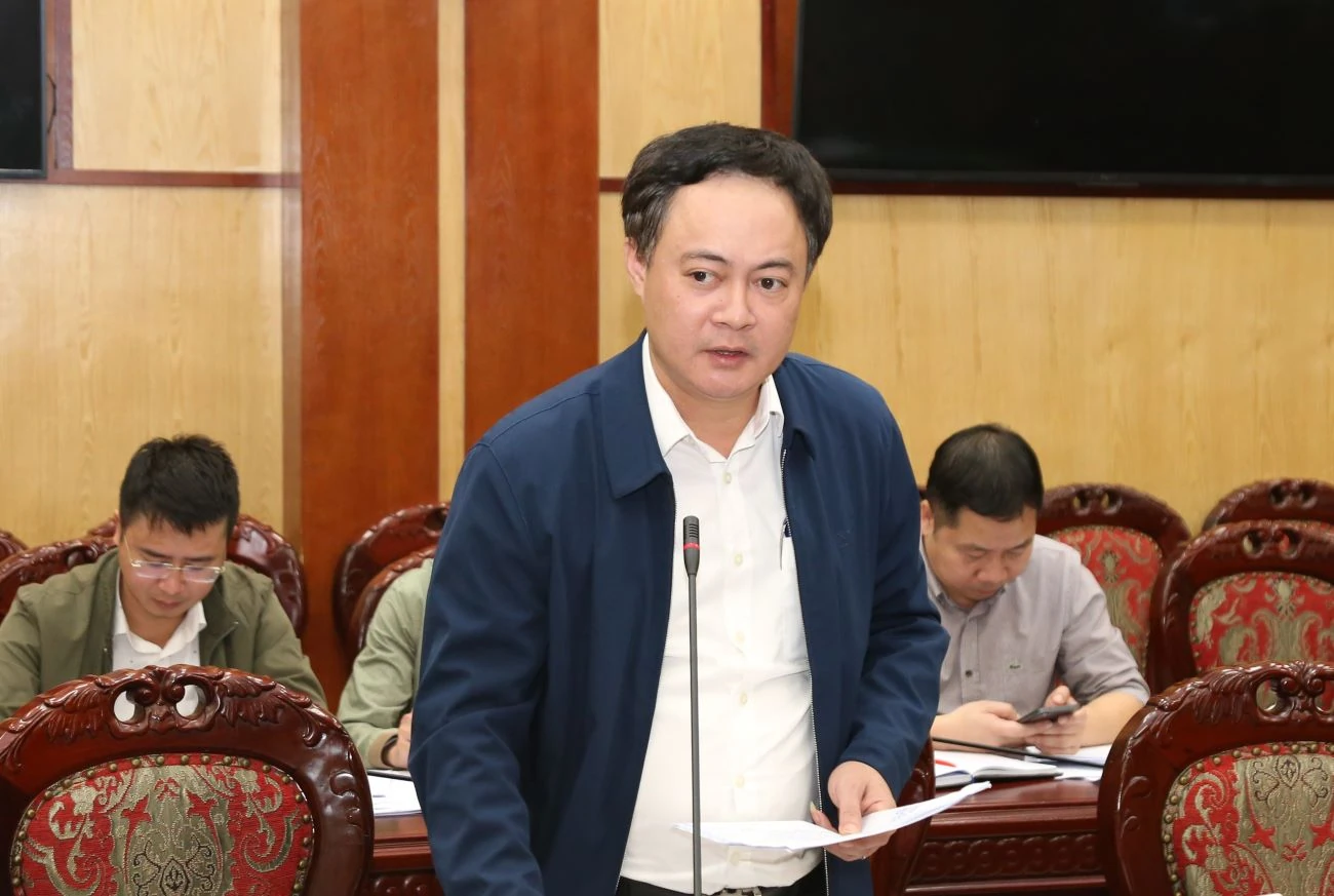 Thảo luận, cho ý kiến vào một số tờ trình, kế hoạch, phương án phục vụ phát triển kinh tế - xã hội