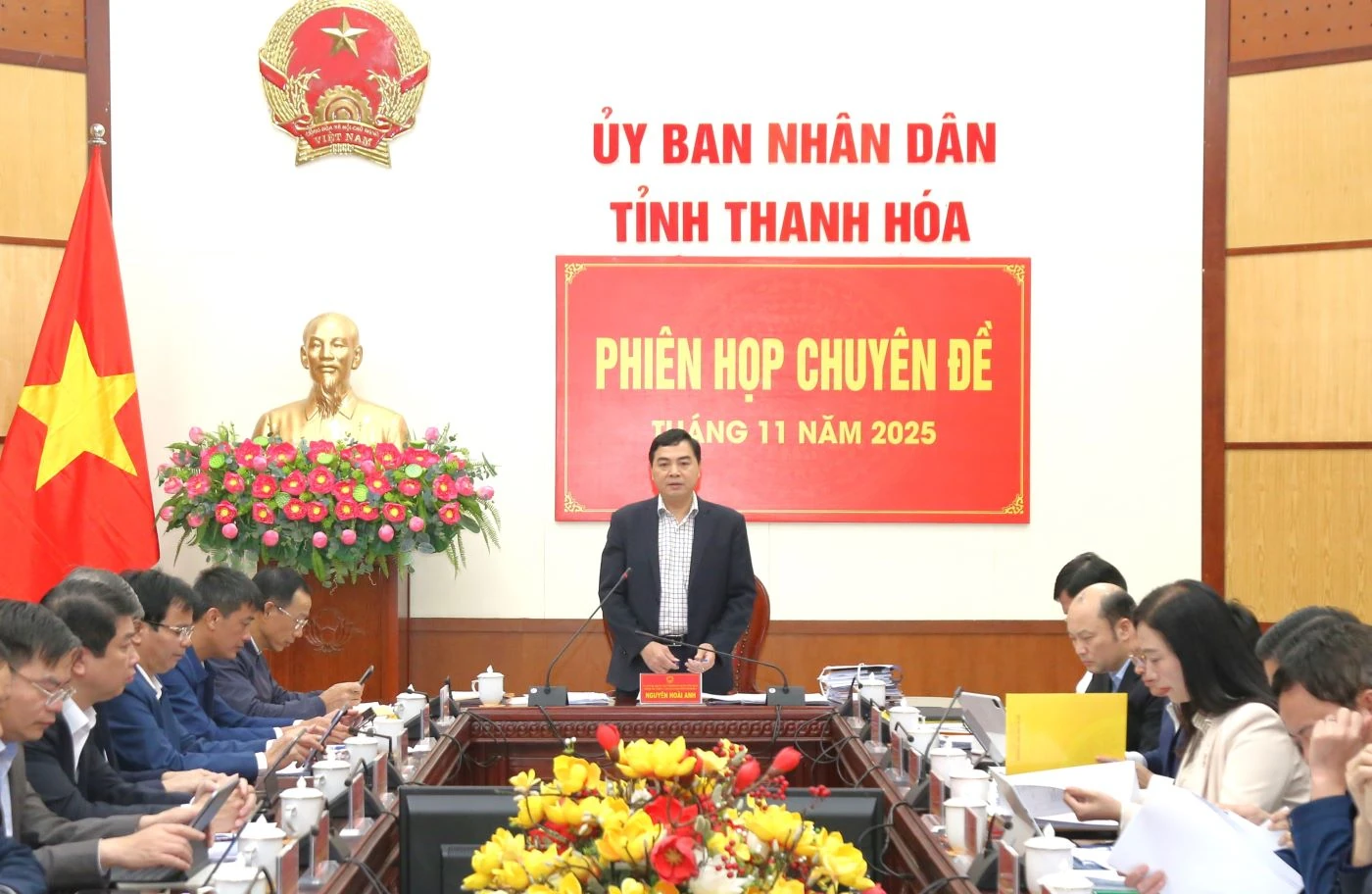Phiên họp chuyên đề UBND tỉnh: Thảo luận, cho ý kiến vào một số tờ trình, kế hoạch quan trọng