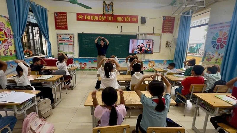 Cõng “ngoại ngữ” lên non